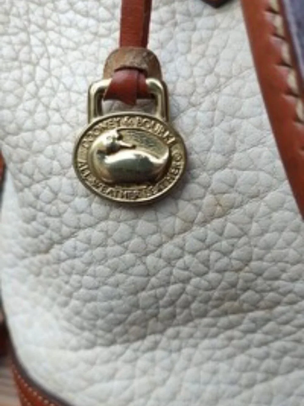 Auth Dooney Bourke Vintage AWL NORFOLK CASE Shoulder Bag Bone & Tan USA READ